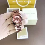 Classy Michael Kors Watch For Women (BRW320)
