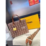Trendy Fendi Handbag for Women (UPS167)