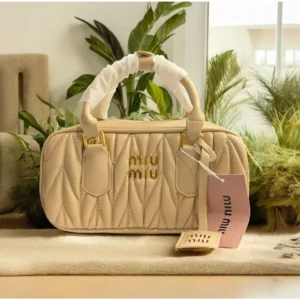 Trendy Miu Miu Handbag for Women (UPS173)