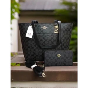 Trendy Coach Handbag for Women (UPS193)
