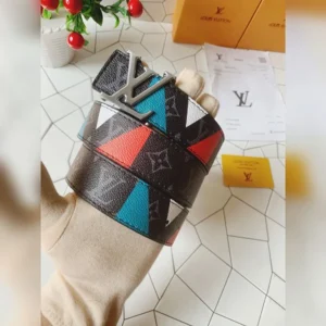 Premium Men's Louis Vuitton Belt with OG Box (SB125)