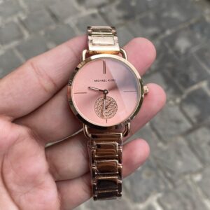 Trendy Michael Kors Watch For Women (SG8547)