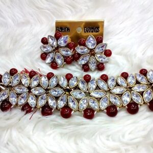 Eye-catching Kundan & Beads Choker Set