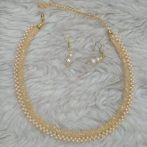 Elegant Stone, Pearls Choker Set