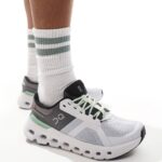 On Cloudrunner 2 Glacier Sage