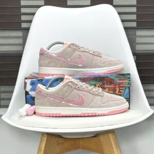 Branded SB Dunk Low Sneakers