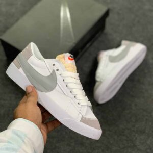 Branded Blazer Mid 77 Vintage Low Sneakers