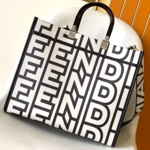 Premium Fendi Handbag For Women (BH1122)