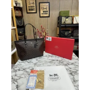 Classy Coach Handbag For Women (J1911)