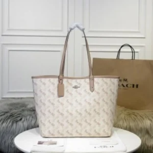 Classy Coach Handbag For Women (J1914)