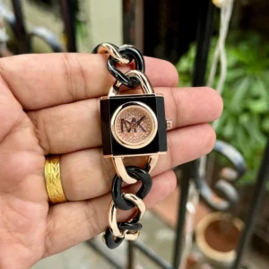 Trendy Michael Kors Watch For Women (SOS590)