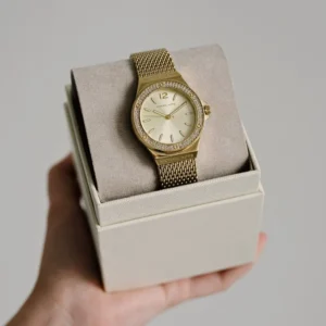 Trendy Michael Kors Watch For Women (SOS596)