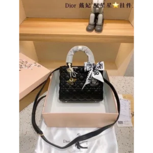 Classy Dior Handbag For Women (J1930)