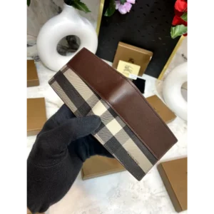 Premium Burberry Wallet For Men (CSO2585)