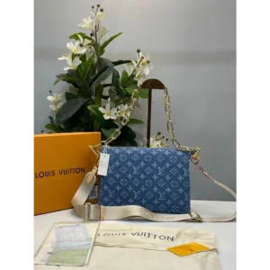 Imported Louis Vuitton Handbag (J2715)