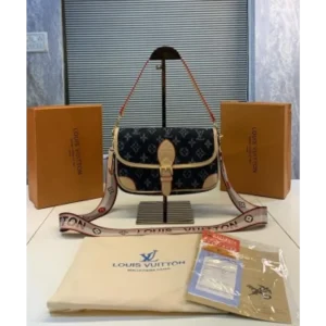 Classy Louis Vuitton Handbag For Women (J1941)