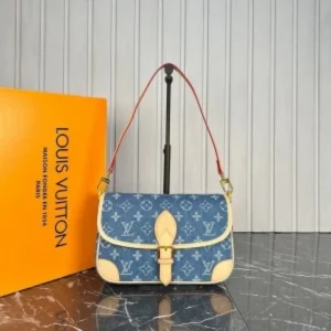 Classy Louis Vuitton Handbag For Women (J1942)