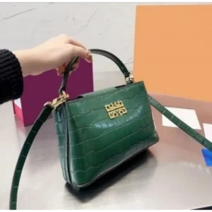 Imported Tory Burch Handbag (J2747)