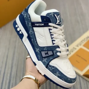 Trendy Louis Vuitton Trainer Blue Shoes For Men (SHUB676)