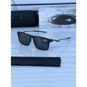 Classy Oakley Sunglasses (SHH4238)