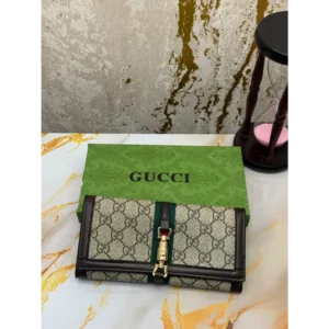 Trendy Gucci Wallet For Women (J2395)