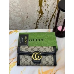 Trendy Gucci Wallet For Women (J2397)