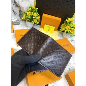 Premium Louis Vuitton Wallet For Men (CSO2643)