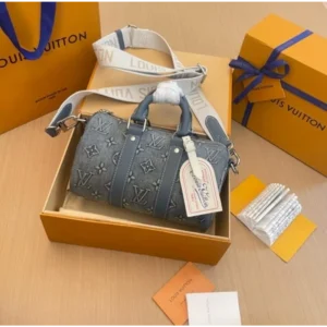 Stylish Louis Vuitton Handbag For Women (CSO5169)