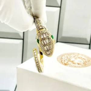 Classy Bvlgari Watch For Women (J2073)