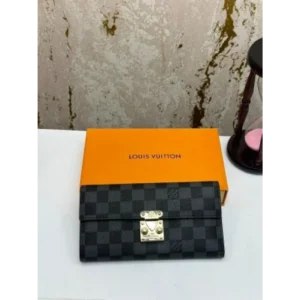 Trendy Louis Vuitton Wallet For Women (J2424)