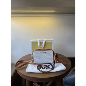 Classy Michael Kors Handbag For Women (FT2465)