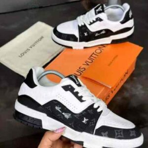 Stylish Louis Vuitton Trainer 54 Black And White Shoes For Men (BME240)