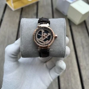 Classy Louis Vuitton Watch For Women (SHOH1143)