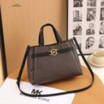 Classy Michael Kors Handbag For Women (LNL47)