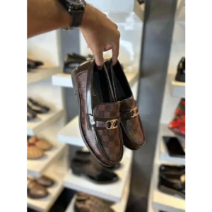 Luxurious Louis Vuitton Brown loafers For Men (SIG774)
