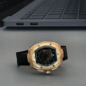 Stylish Hublot Watch For Men (BRH55)