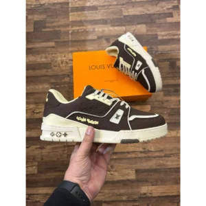 Trendy Louis Vuitton Trainer Sneakers For Men (LAZ1516)