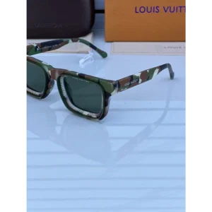 Stylish Louis Vuitton Sunglasses (ETS97)