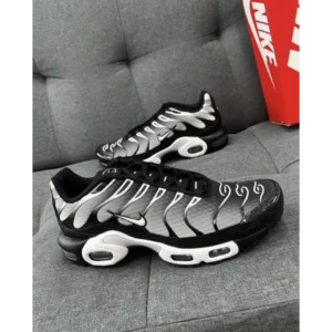 Luxurious Nike Air Max Plus Black White Shoes For Men (SFS1903)
