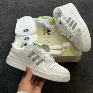 Branded Forum 84 Cream Low Sneakers