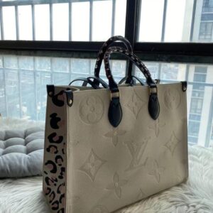 Louis Vuitton LV On The Go Monogram Leather Tote Bag With Dust Bag Large