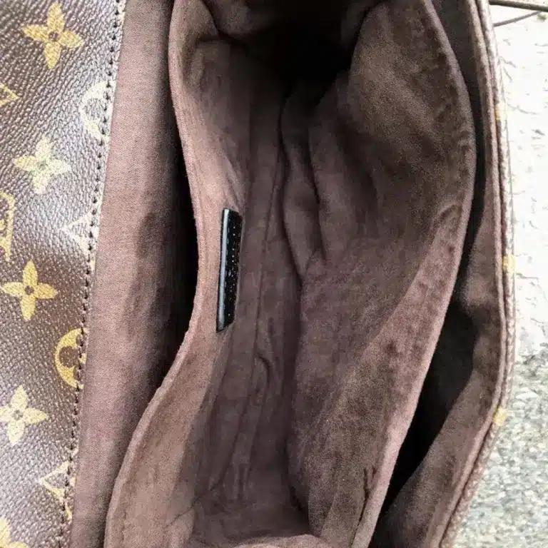 1st-copy-louis-vuitton-pochette-metis-brown-monogram-sling-bag-11310853783610-a1de4a9d-768x768.jpeg.webp