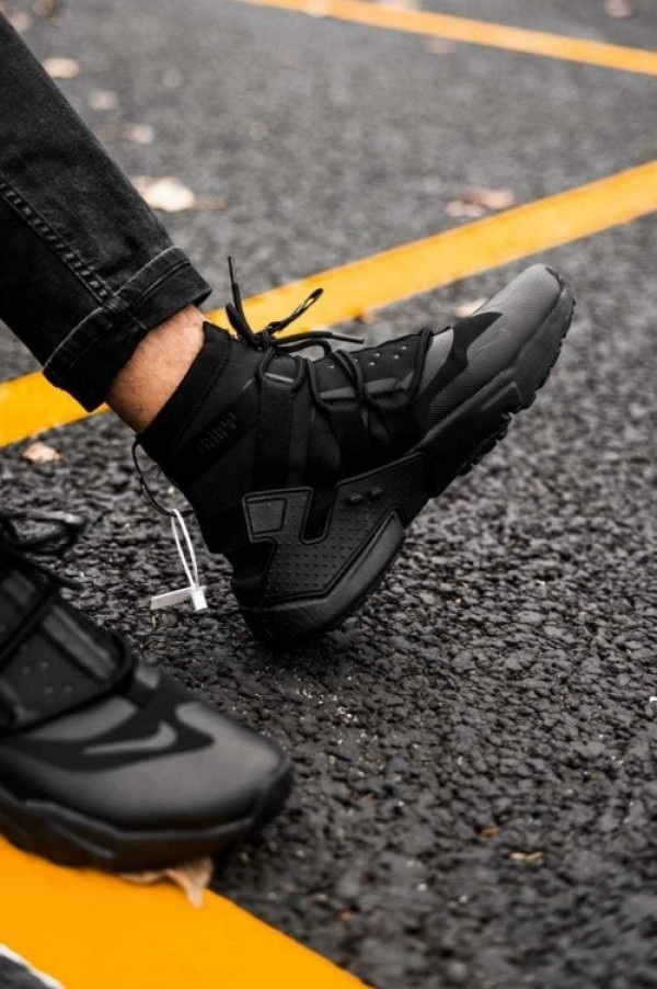 First Copy Nike Huarache Gripp GS Triple Black Men Shoes