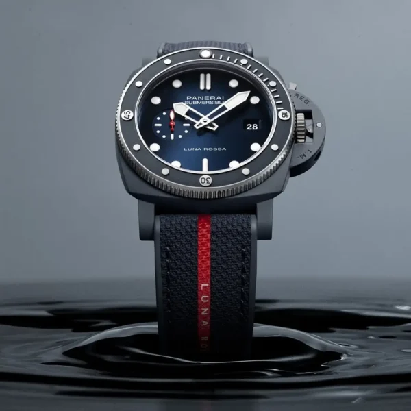 Luminor Panerai Submersible Quaranta Quattro Luna Rossa