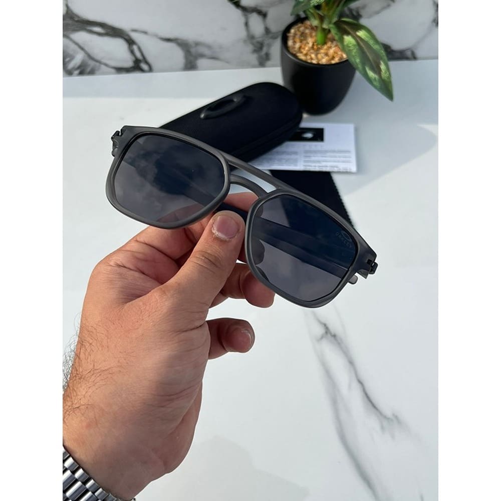 Oakley-Sunglasses-For-Men-Black-2.jpg