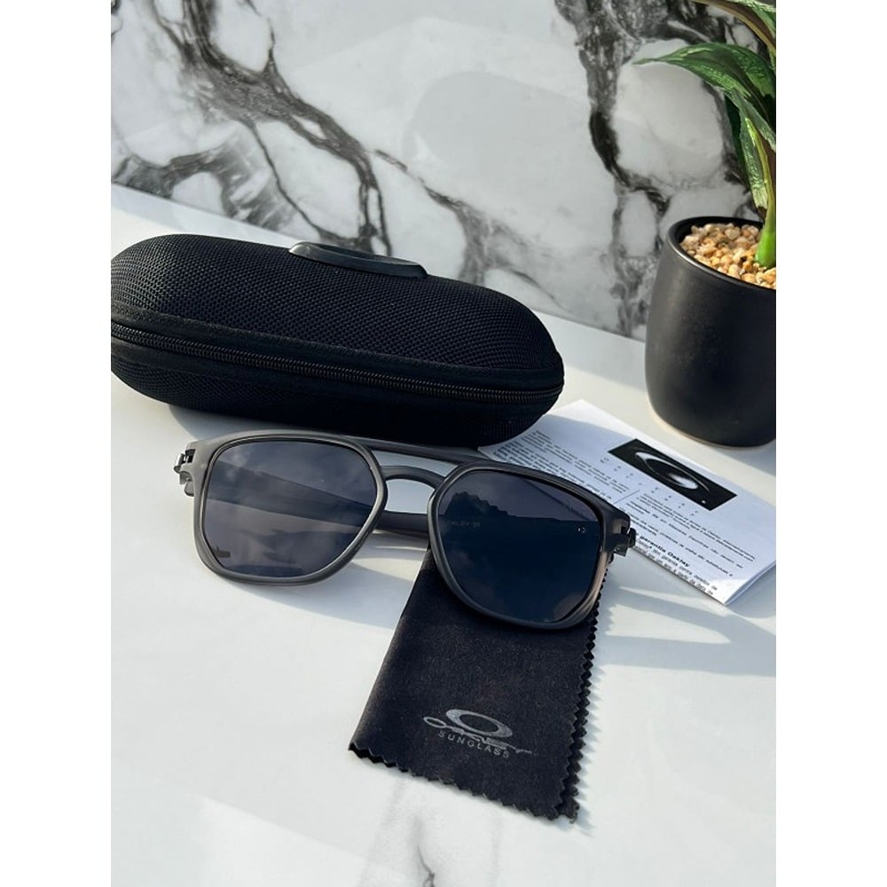 Oakley-Sunglasses-For-Men-Black-3.jpg