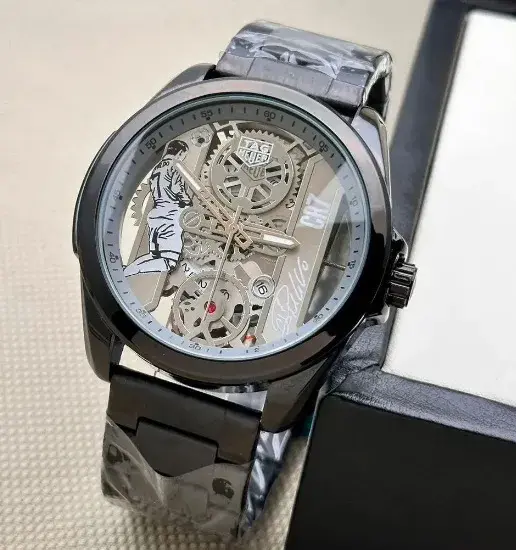 Tag CR7 Quartz Watch for Men Black Metal Strap - TH02