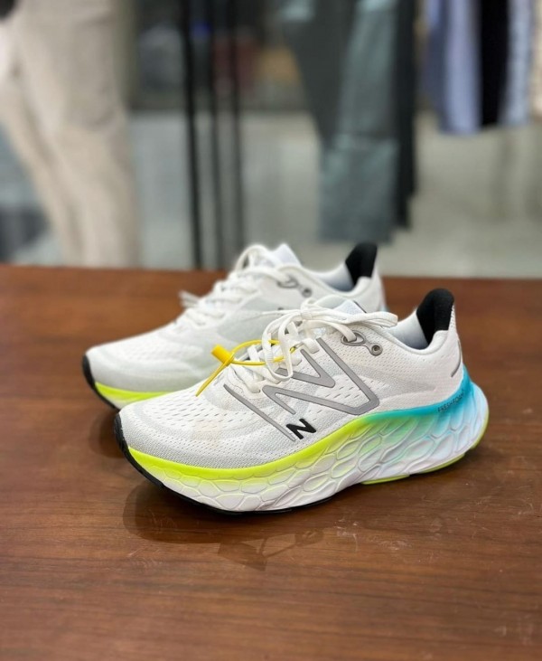 New Balance Fresh Foam More V4