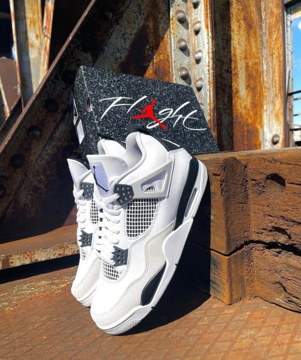Nike SB Air Jordan 4 Military Black