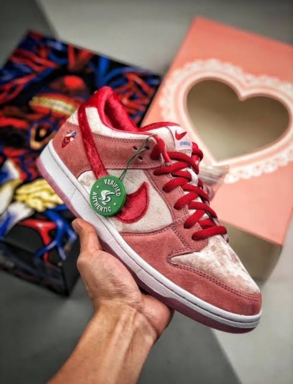 Nike SB Dunk Low StrangeLove First Copy